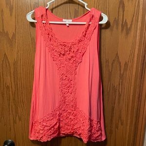 🔥🔥Maurice’s size 1X gently worn tank top. Beautiful crochet on the front.